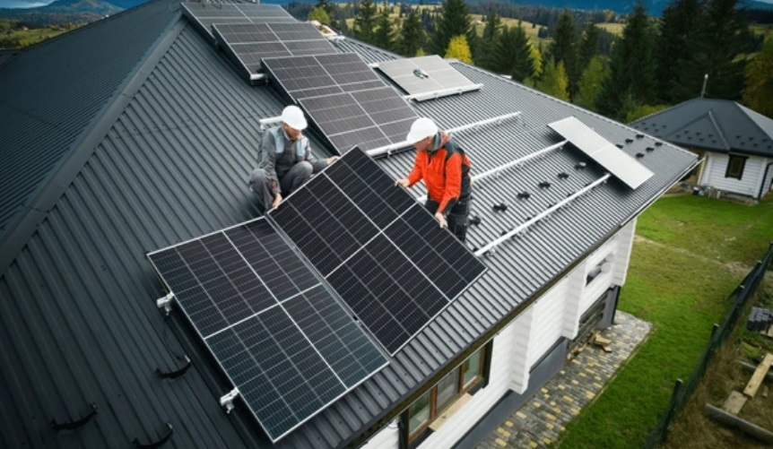 Het Verhuizen van je Zonnepanelen: Mogelijkheden en Kosten