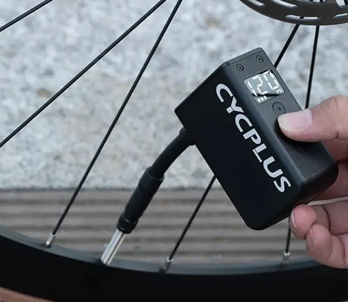 Oplaadbare Cycplus AS2 Pro Fietspomp: Duurzaam en Efficiënt Pompen Onderweg